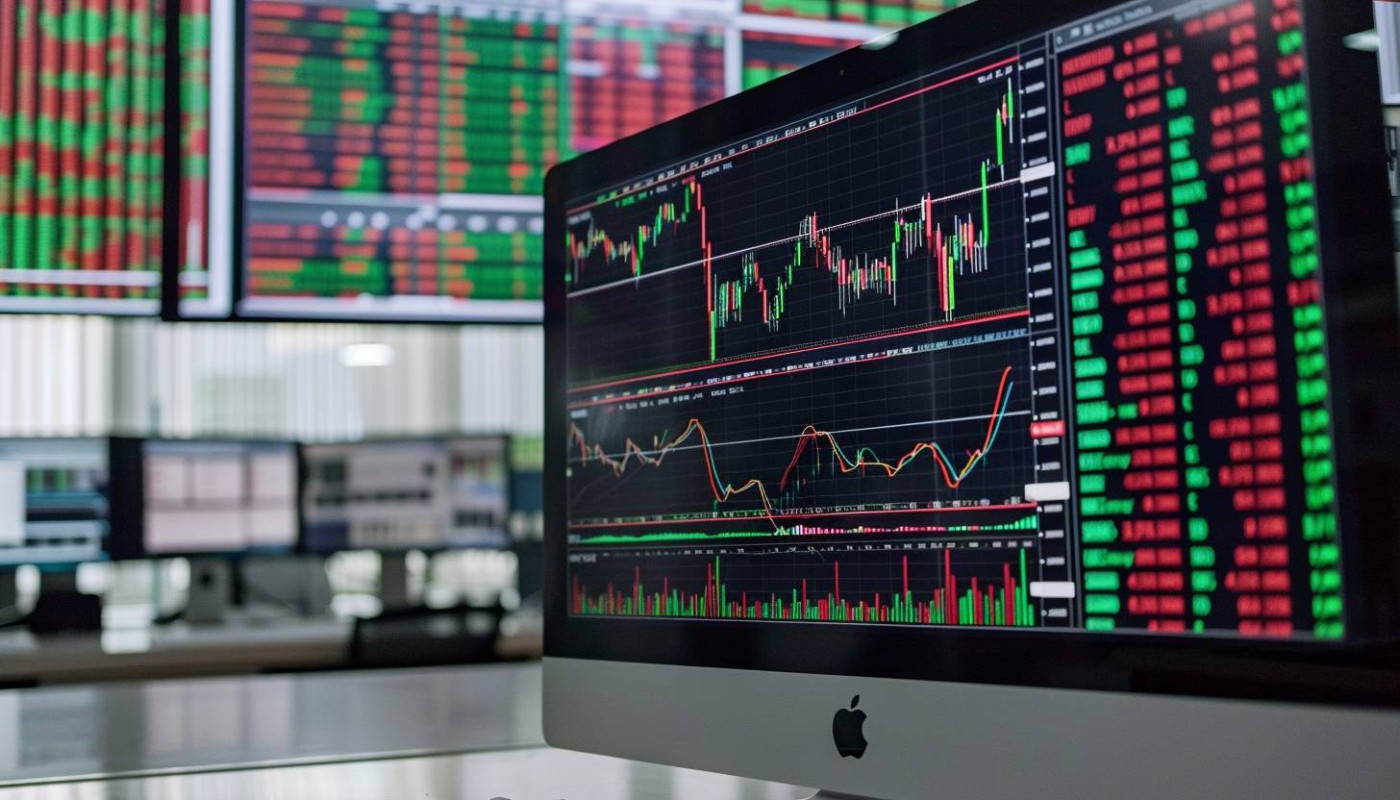 Comment les indicateurs financiers influencent les cours des cryptomonnaies